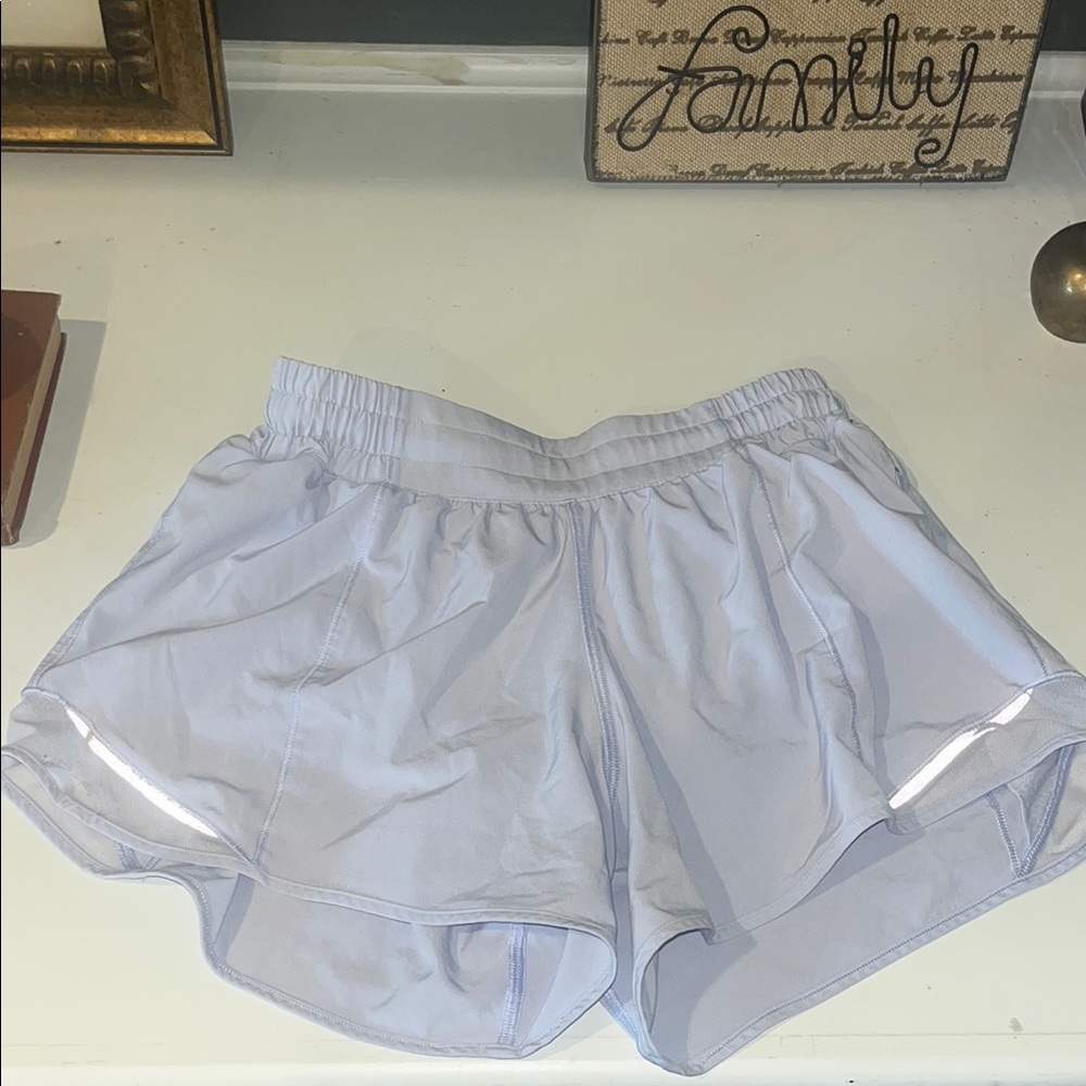 Lululemon hotty hot 4 inch